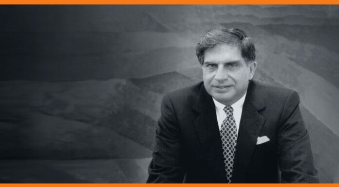 PM Modi presents ASSOCHAM Centenary Award