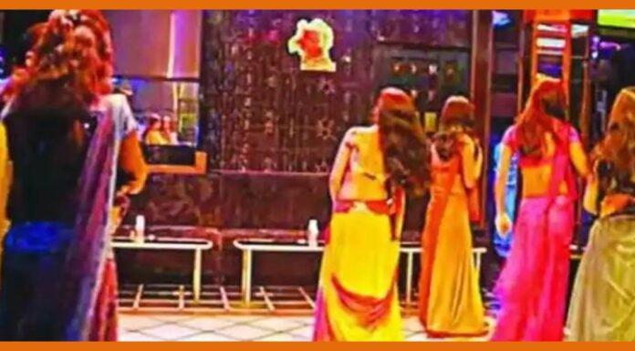 बिहार की राजधानी पटना में थाने से चंद दूरी पर पार्टी patliputra