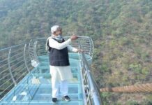 देश का पहला ग्लास स्काई पर्यटकों के लिए खुला, 1 घंटे में इतने लोग कर सकेंगे सफर Glass Bridge