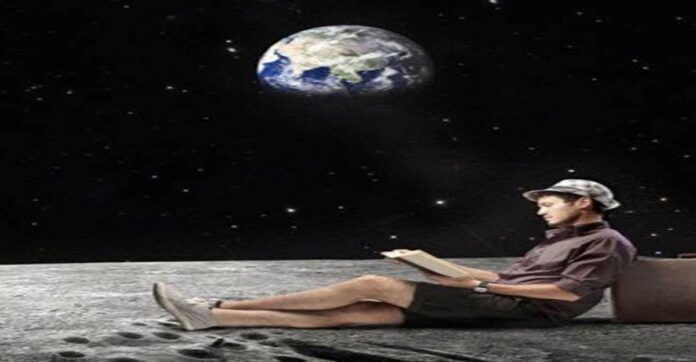 live-on-moon