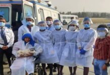 इस बड़ी वजह के कारण फ्लाइट में जन्म लेने वाले बच्चे का नहीं बन पा रहा बर्थ सर्टिफिकेट Flight