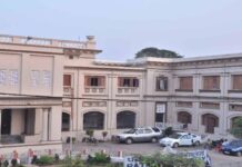 पटना में यूनिवर्सिटी के VC और प्रोफेसर इस वजह से टाल सकते हैं एग्जाम्स Patna Univercity