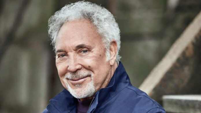 Tom Jones became father at 17 years.