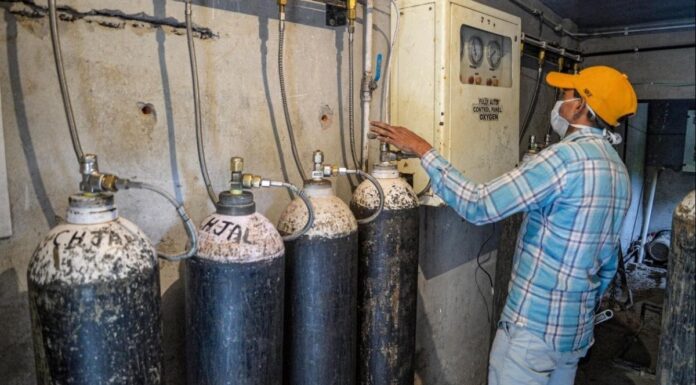 नासिक के अस्पताल में हुआ बड़ा हादसा ऑक्सीजन लीक करने से 22 लोगो की हुई मौत , प्रधानमंत्री नरेन्द्र मोदी ने जताया शोक… nashik-oxygen-cylinder