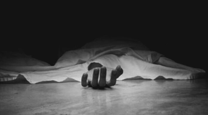 पटना: कोरोना से मां की हुई मौत तो बेटी ने की आत्महत्या, पिता ने शव का पोस्टमार्टम करवाने से किया इनकार SUICIDE