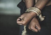 मुजफ्फरपुर के मोतीपुर में शराब के साथ देख लेने पर किशोर को अगवा कर बनाया बंधक kidnapping