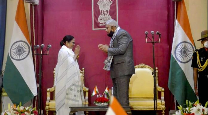 शपथ के तुरंत बाद ममता और राज्यपाल में ठनी, ‘राजधर्म’ पर मिली नसीहत, पढ़ें- किसने क्या कहा ? mamata banerjee