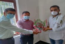 पंकज त्रिपाठी पहुंचे अपने घर, गोपालगंज के D.M ने किया सम्मानित PANKAJ TRIPHATI