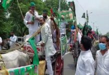 तेजस्वी यादव की अगुवाई में महंगाई के खिलाफ टमटम-तांगा लेकर सड़क पर उतरे RJD कार्यकर्ता। RJD RAILEY