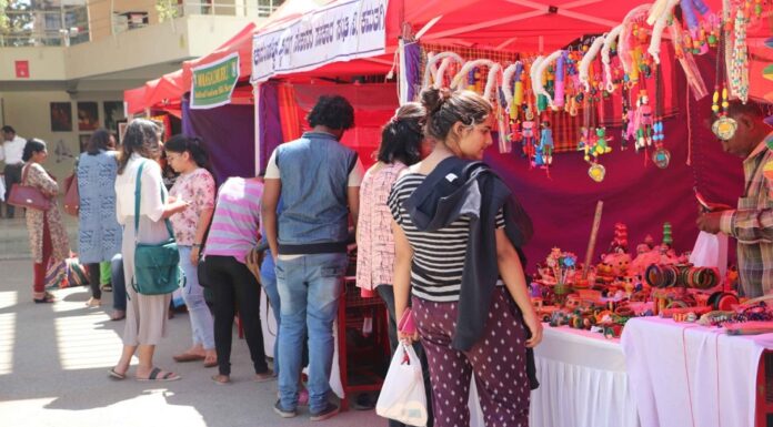 आज़ादी को पुरे हुए 75 साल, इस अवसर पर अगले 1 हफ्ते देश सहित बिहार के 5 स्टेशनो पर लगेंगे हस्तशिल्प कला स्टॉल। handloom stall in bihar