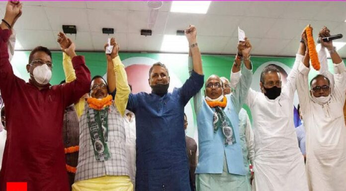 मुनेश्वर चौधरी और राजेश राम,. ने थामा जदयू का हाथ, मुख्यमंत्री के काम की जम के तारीफ़. muneshwar chaudhry joins jdu