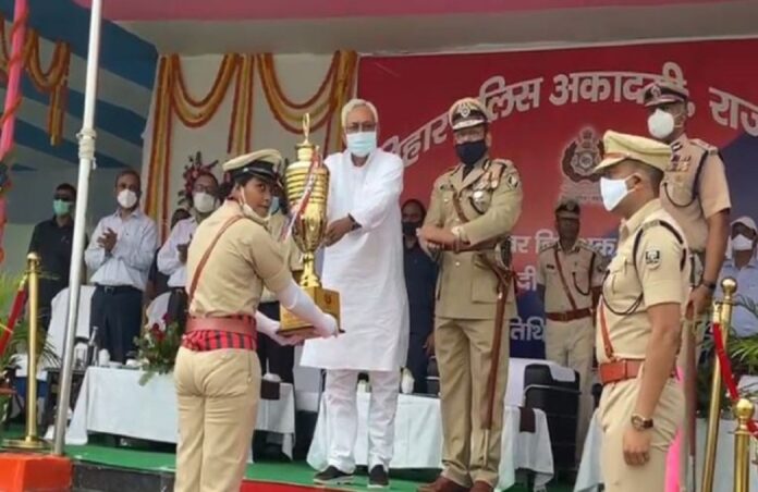 nitish kumar in dikshant samaroh
