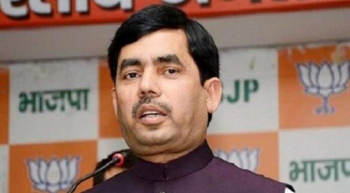 बिहार पहुँच कर शाहनवाज़ बोले – मतभेद के बावजूद राज्य के विकाश में कोई रुकावट नहीं। sahnawz hussain