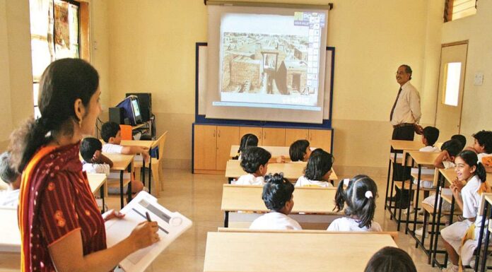 बिहार के माध्यमिक स्कूलों में अब शुरू की जाएंगी स्मार्ट क्लास ! bihar smart classes