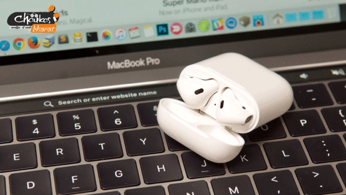 MacBook-Pro MacBook Pro and AirPods