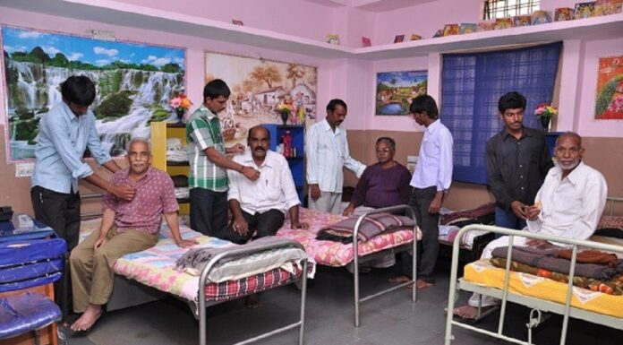 बिहार में बीमार और अकेले रहने वाले बुजुर्गो के लिए बनी नई योजना, जानिए क्या सुविधा उपलब्ध कराएगी सरकार। bihar goverment hospital facilities for old people