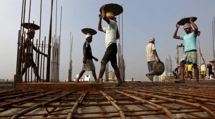 बिहार में मजदूरों के लिए श्रम संसाधन विभाग ने निकाली अधिसूचना, पहली तारीख़ से बढ़ी मजदूरी दर। laboures minimum wages