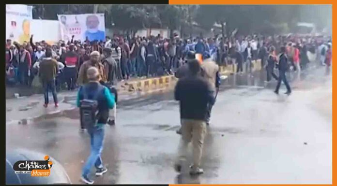 पटना BJP दफ्तर के बाहर लाठीचार्ज, रणक्षेत्र में बदला पूरा इलाका bjp-office-lathi-charge