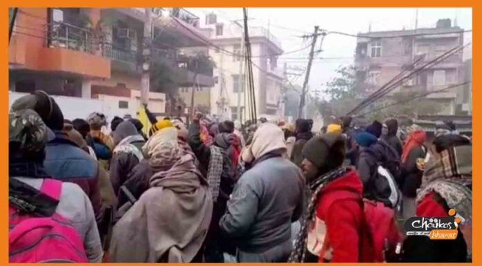 पंचायती राज मंत्री सम्राट चौधरी के घर बैनर, लाठी, पेट्रोल, डीजल, टायर के साथ मचा बवाल