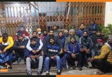 इस कड़कती सर्द रातों में भी हक के लिए धरने पर बैठे छात्र student-dharna