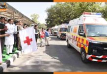 स्वास्थ्य मंत्री ने 33 एम्बुलेंस को हरी झंडी दिखाकर किया रवाना Mansukh Mandaviya