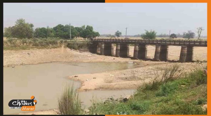 JCB से उखाड़ ले गए चोर 60 फीट लंबा व 10 फीट चौड़ा पुल bihar-news