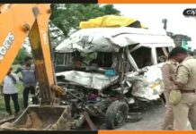 ट्रक और ट्रेवलर बस में भीषण टक्कर, हादसे में 7 की मौत और 12 घायल Bahraich-Road-Accident