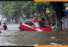 Mumbai Rains : मुंबई में भारी बारिश से कई इलाकों में जमा पानी, सीएम ने लिया स्थिति का जायजा Mumbai-Waterlogging
