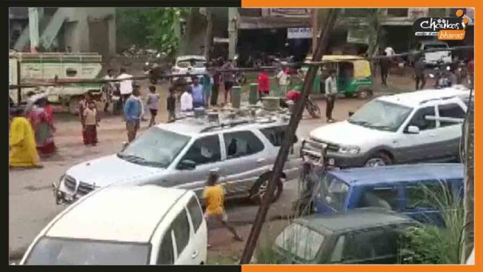 सीएम के कारकेड पर हमला