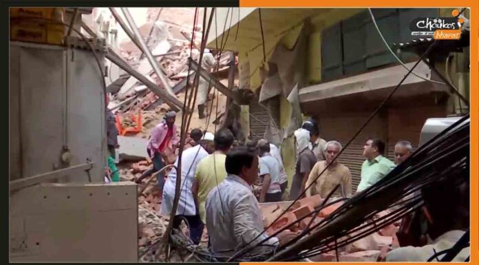दिल्ली में 3 मजदूरों की मौत, आजाद मार्केट में गिरी इमारत Azad-Market