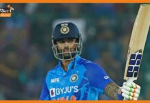 पाकिस्तानी कप्तान को पीछे छोड़ भारतीय बल्लेबाज सूर्यकुमार यादव ने मारी बाजी Suryakumar Yadav