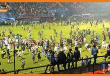 इंडोनेशिया में फुटबॉल मैच के दौरान भड़की हिंसा, 100 से ज्यादा लोगों की मौत indonesia-football-stampede