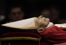 पूर्व पोप बेनेडिक्ट XVI की मृत्यु