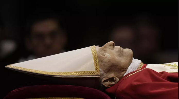 पूर्व पोप बेनेडिक्ट XVI की मृत्यु