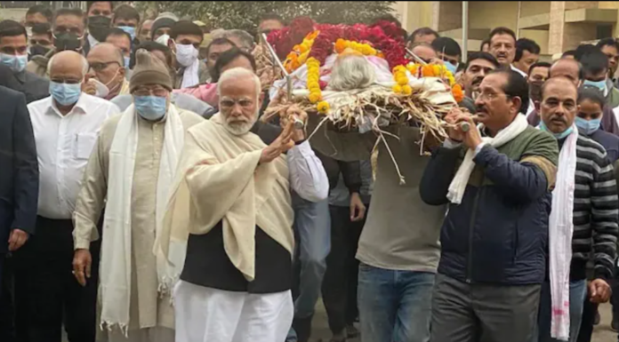 प्रधानमंत्री नरेंद्र मोदी की मां का निधन