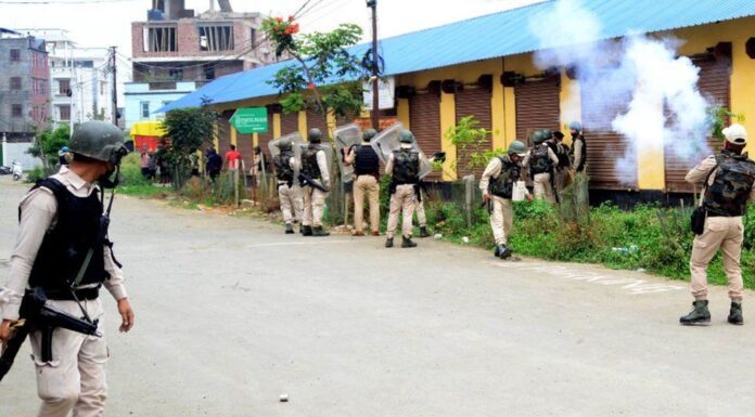 मणिपुर: उत्तर-पूर्वी राज्य में जातीय संघर्ष के कारण हजारों विस्थापित