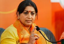 क्या बबिता फोगाट अपने परिवार वालों का शोषण करने वालों के साथ बैठेंगी: स्मृति ईरानी